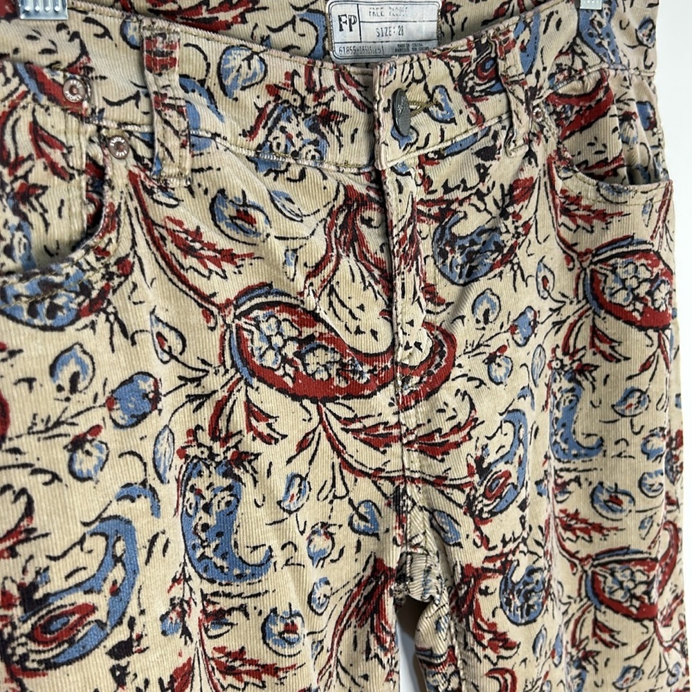 FREE PEOPLE New Delhi Border Paisley Print Flare Corduroy Jeans Size 28 - Picture 12 of 16